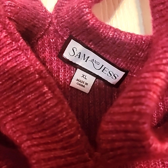 Sam and Jess Sweater - Picture 3 of 4